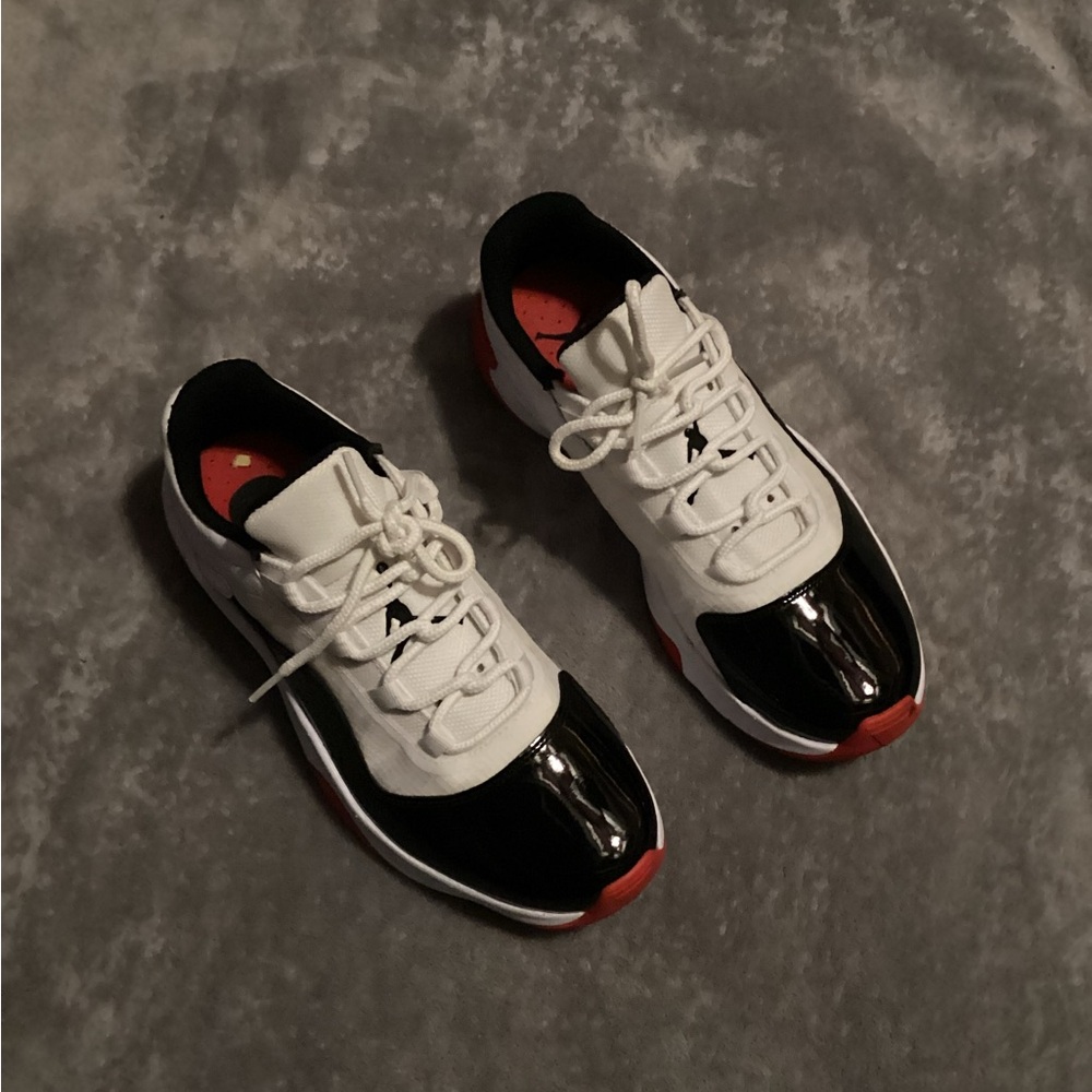 Air Jordan 11 CMFT Low - Concord- Bred